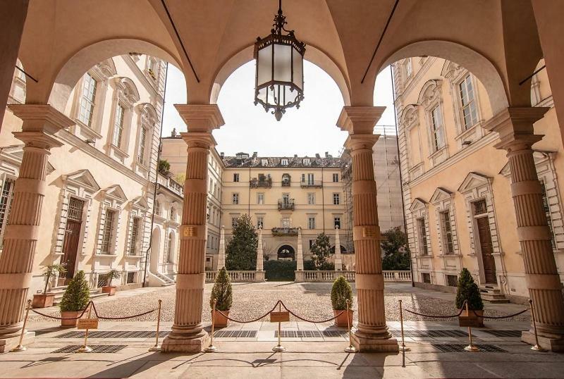 Palazzo Graneri Hotell Turin Exteriör bild